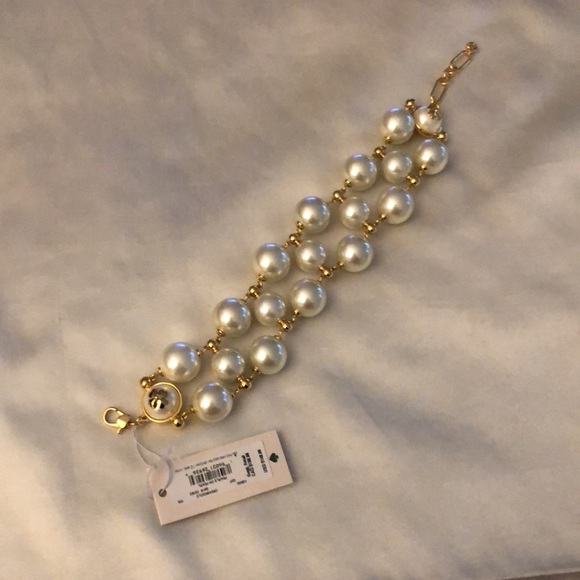 Kate Spade Gold Tone Pearls On Pearl Chunky Bracelet Spade Flower Motif NWT - Picture 10 of 13